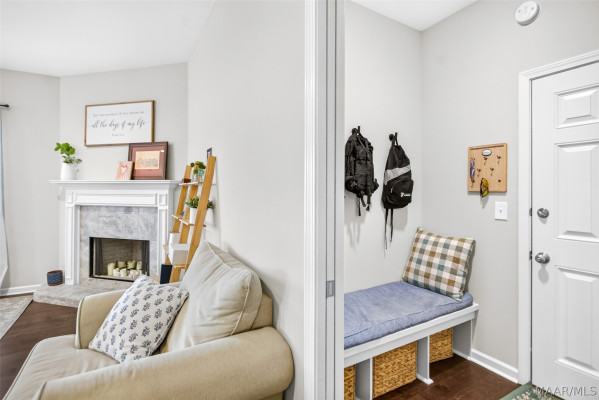 9896 Bluestone Circle