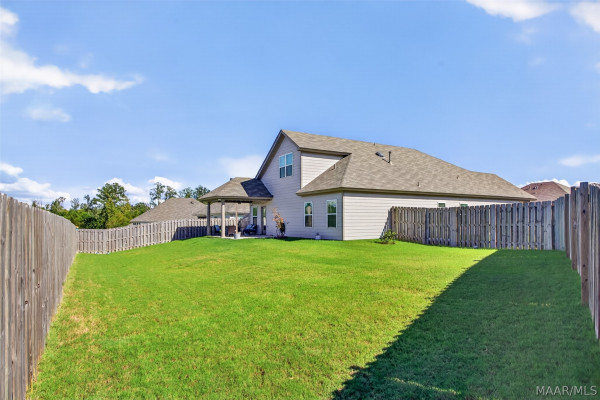 9896 Bluestone Circle