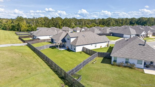 9896 Bluestone Circle