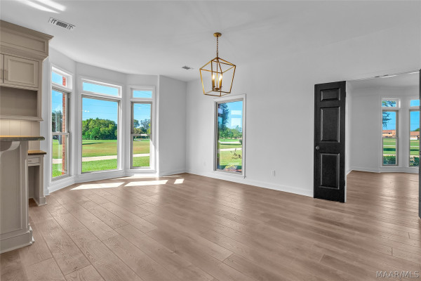 89 Oak Leaf Court