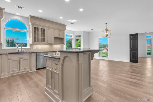 89 Oak Leaf Court