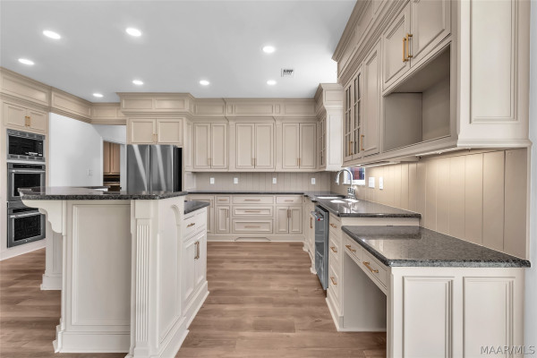 89 Oak Leaf Court