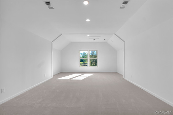 89 Oak Leaf Court