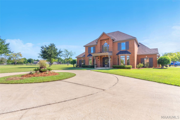 89 Oak Leaf Court