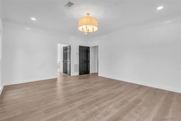 89 Oak Leaf Court