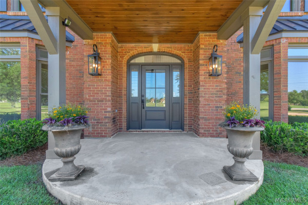 89 Oak Leaf Court