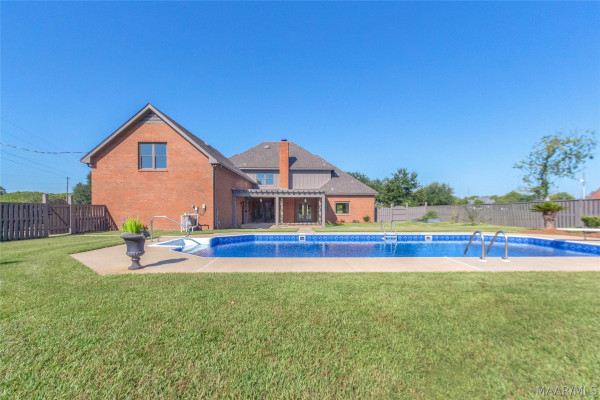 89 Oak Leaf Court