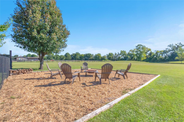 89 Oak Leaf Court