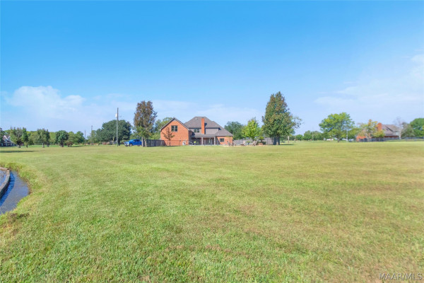 89 Oak Leaf Court