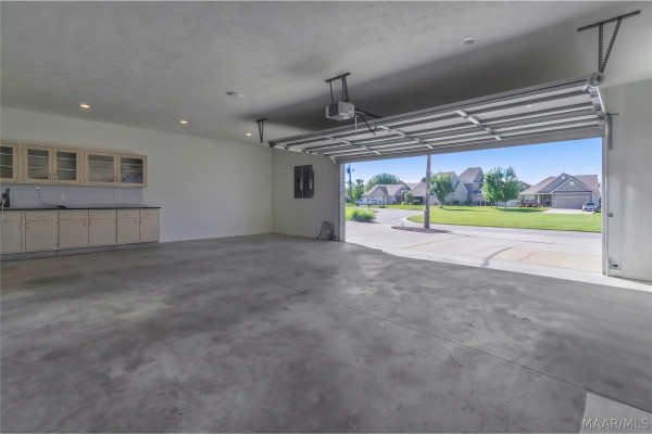 89 Oak Leaf Court