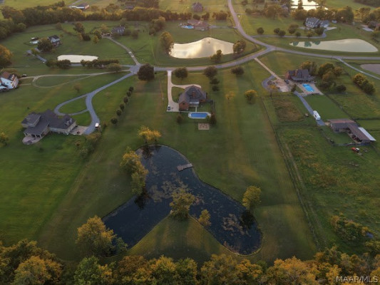 89 Oak Leaf Court