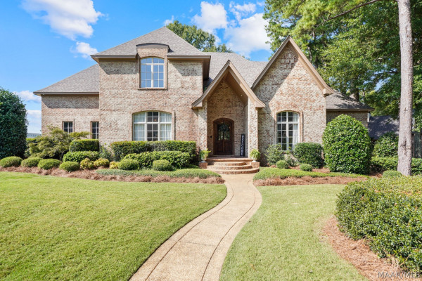 7532 Lakeridge Drive