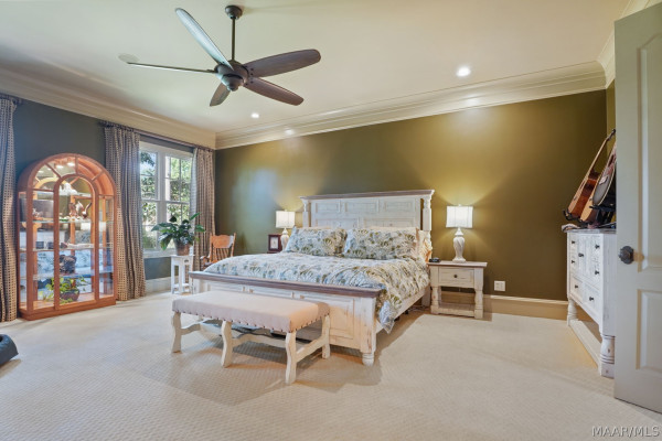 7532 Lakeridge Drive