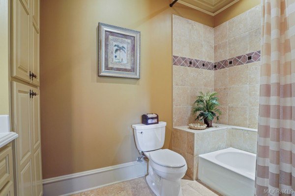 7532 Lakeridge Drive