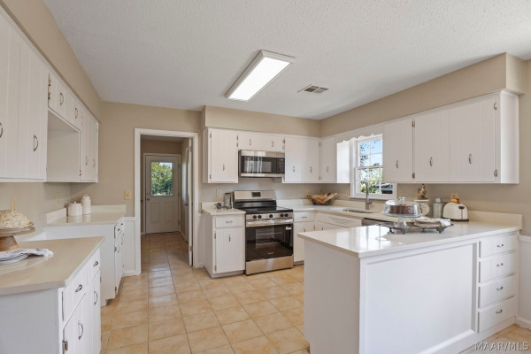 3719 Cricklewood Drive