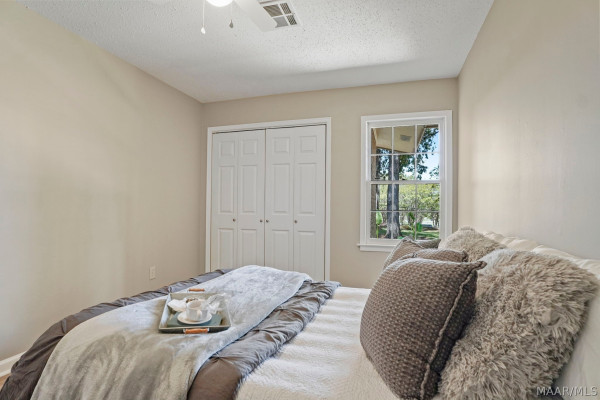 3719 Cricklewood Drive