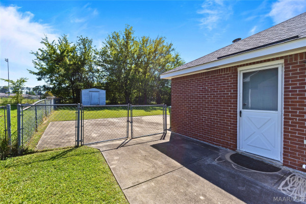 4104 Bronner Road