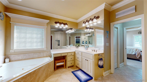 499 Weatherby Trail