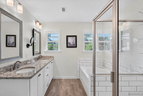 9134 WHITE POPLAR Circle