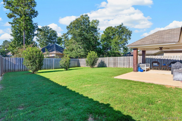 9134 WHITE POPLAR Circle