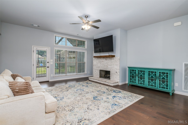 9266 Crescent Lodge Circle