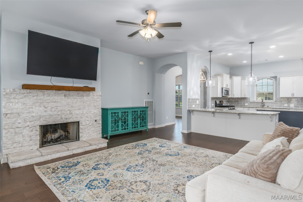 9266 Crescent Lodge Circle