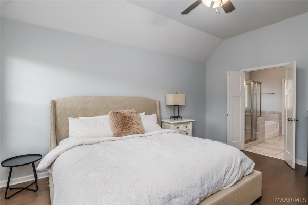 9266 Crescent Lodge Circle
