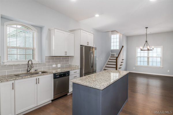 9266 Crescent Lodge Circle