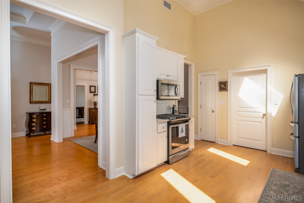 9806 Mid Pines Court