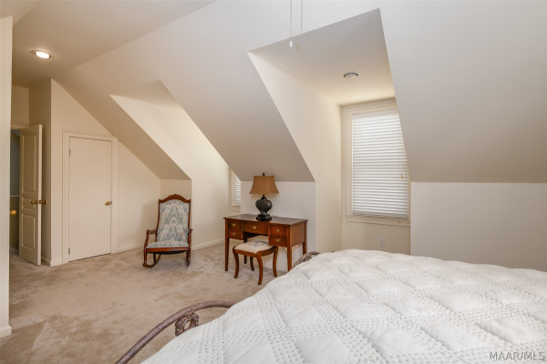 9806 Mid Pines Court