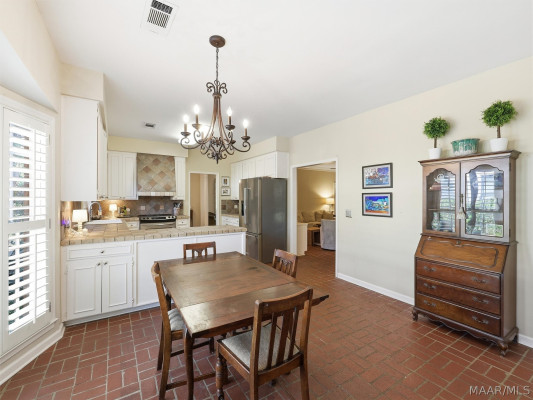 3207 Lancaster Lane