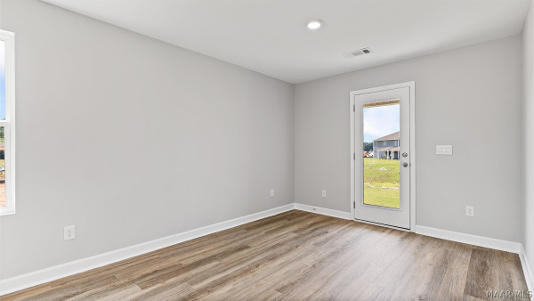 3139 Leo Lane