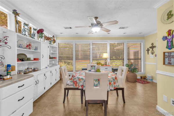 3932 Sunset Drive