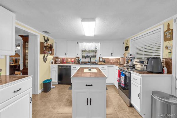 3932 Sunset Drive