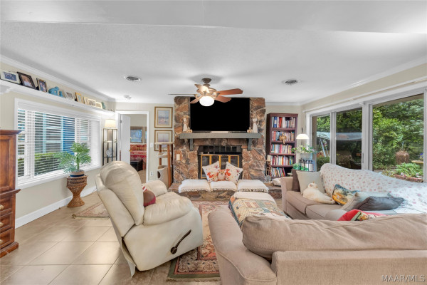 3932 Sunset Drive