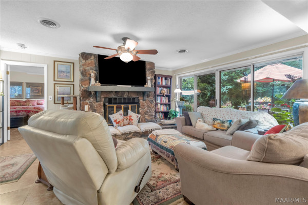 3932 Sunset Drive