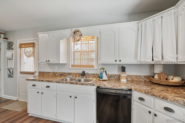 2331 N Cobb Loop