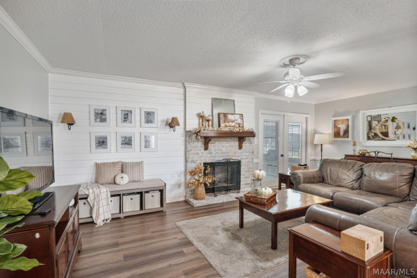 2331 N Cobb Loop