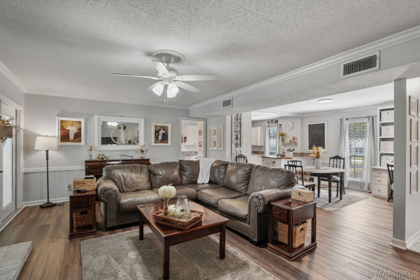 2331 N Cobb Loop