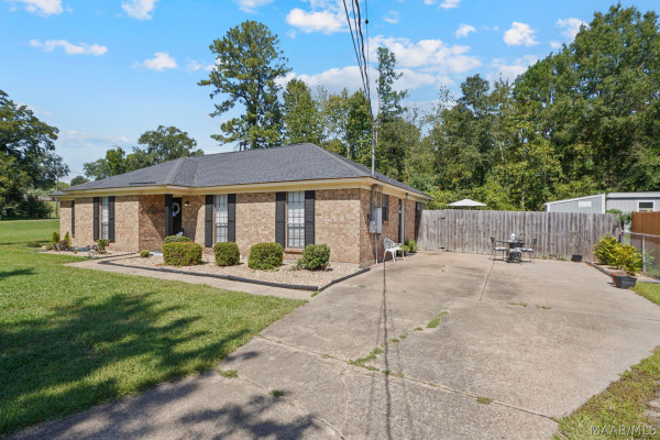 2331 N Cobb Loop