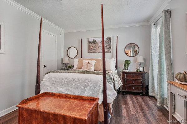 2331 N Cobb Loop