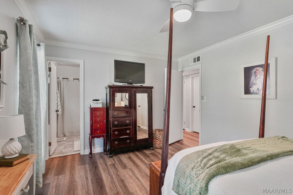 2331 N Cobb Loop