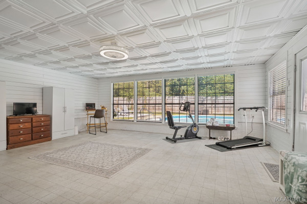 2331 N Cobb Loop
