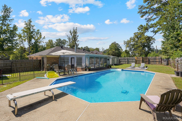 2331 N Cobb Loop