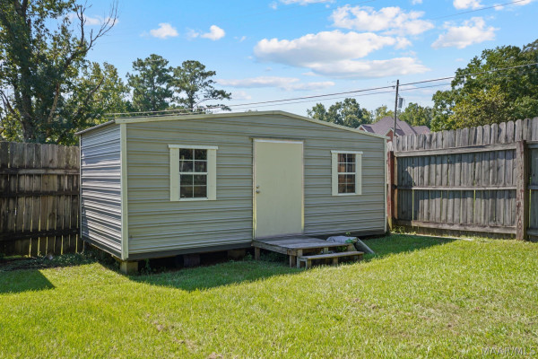 2331 N Cobb Loop
