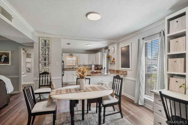 2331 N Cobb Loop