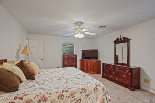 166 LEDYARD Drive