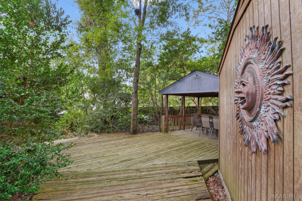 166 LEDYARD Drive