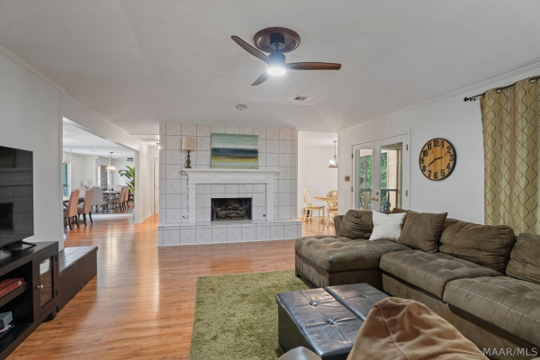 166 LEDYARD Drive