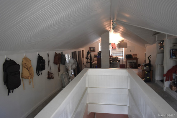 3135 CLOVERDALE Road